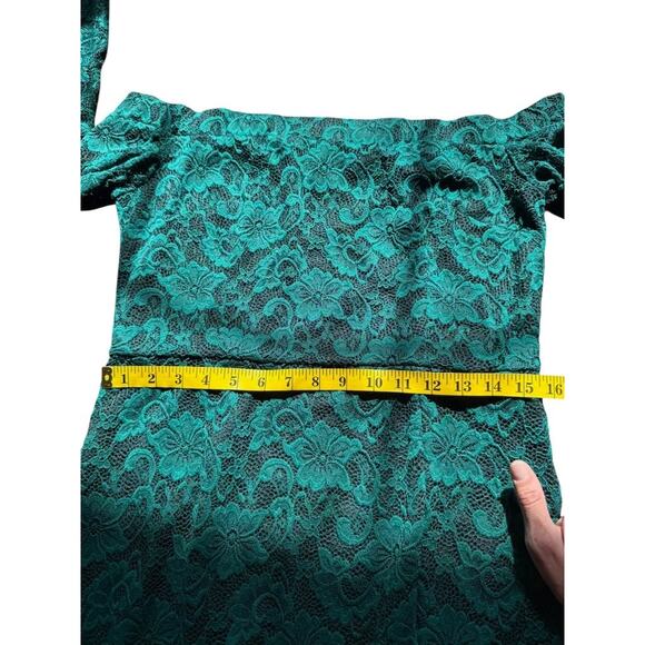 Vfshow VfEmage Womens  Green Lace Off Shoulder Bell Sleeve Gown  - Size XL - Picture 4 of 13